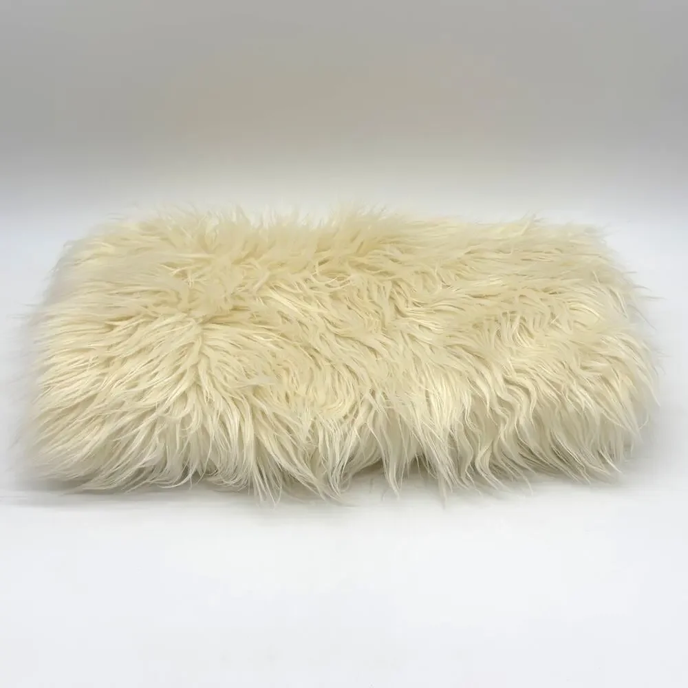Joann’s Faux Fur Fabric Gray & Cream Long Shag 2.5” Pile 3 2/3 Yards Long NEW